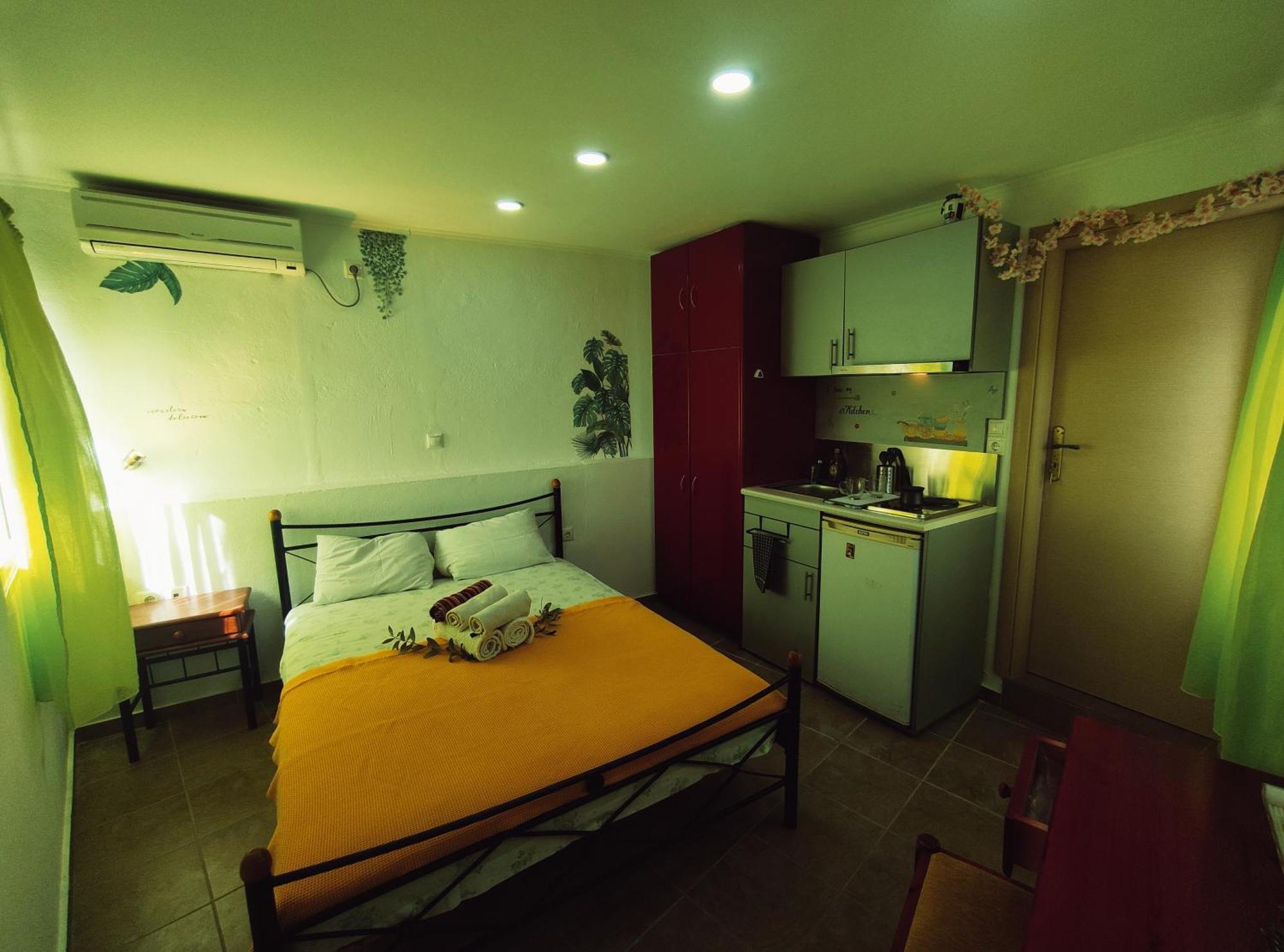 Rena'S Rooms Μελίντα Melinta Номер фото